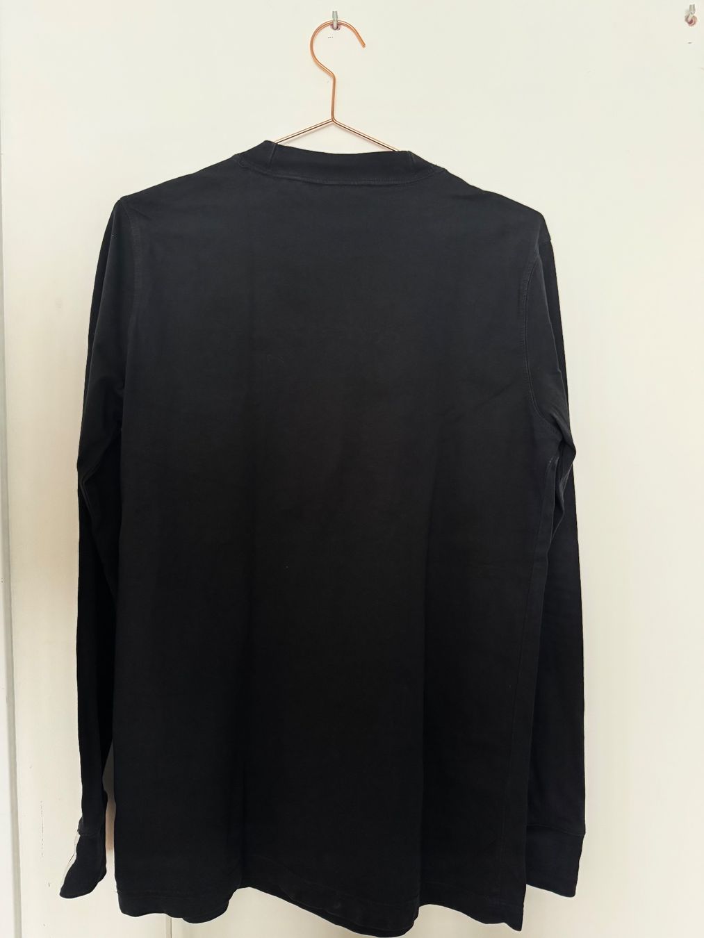Adidas T-shirt: Langarmshirt Adidas – Usato da Zürich venduto da sinaxnoemi 1