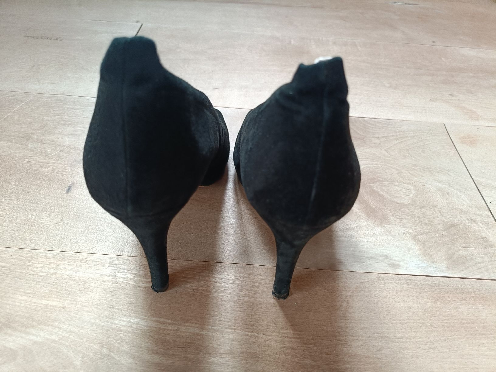 Damenschuhe: Scarpe décolleté donna scamosciate nere – Gebraucht aus Castagnola von sadeco 3