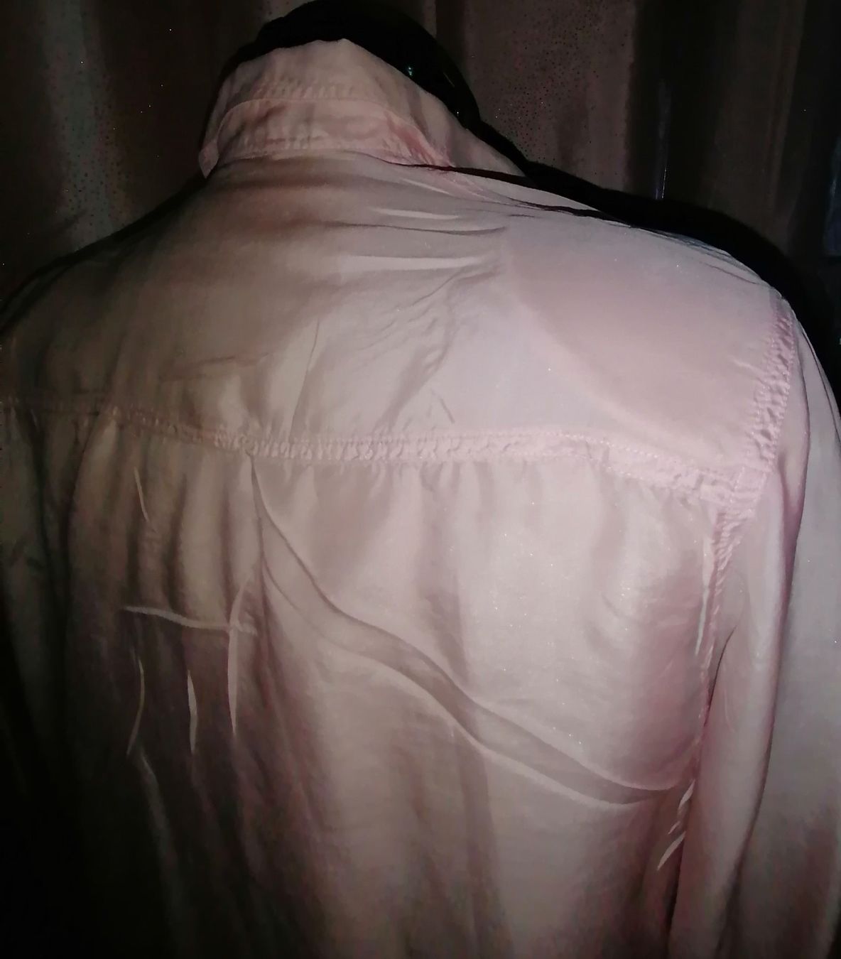 Camicette: Schimmernde rosa Retro Seidenbluse – Usato da Corcelles-près-Payerne venduto da RxOne_Krs 1