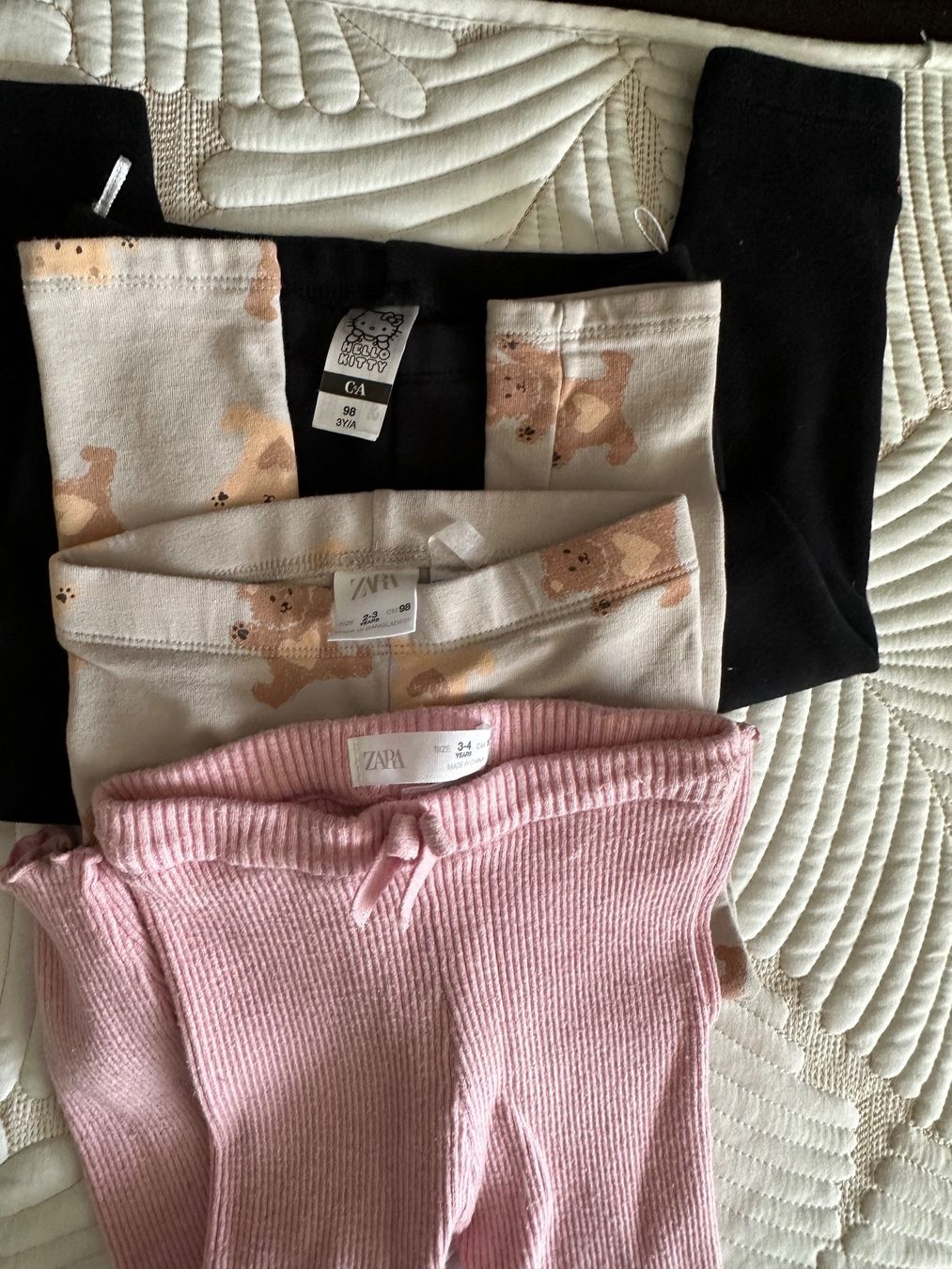 Zara Pantaloni: Zara winter trousers set 98 – Usato da Zürich venduto da Bybyana