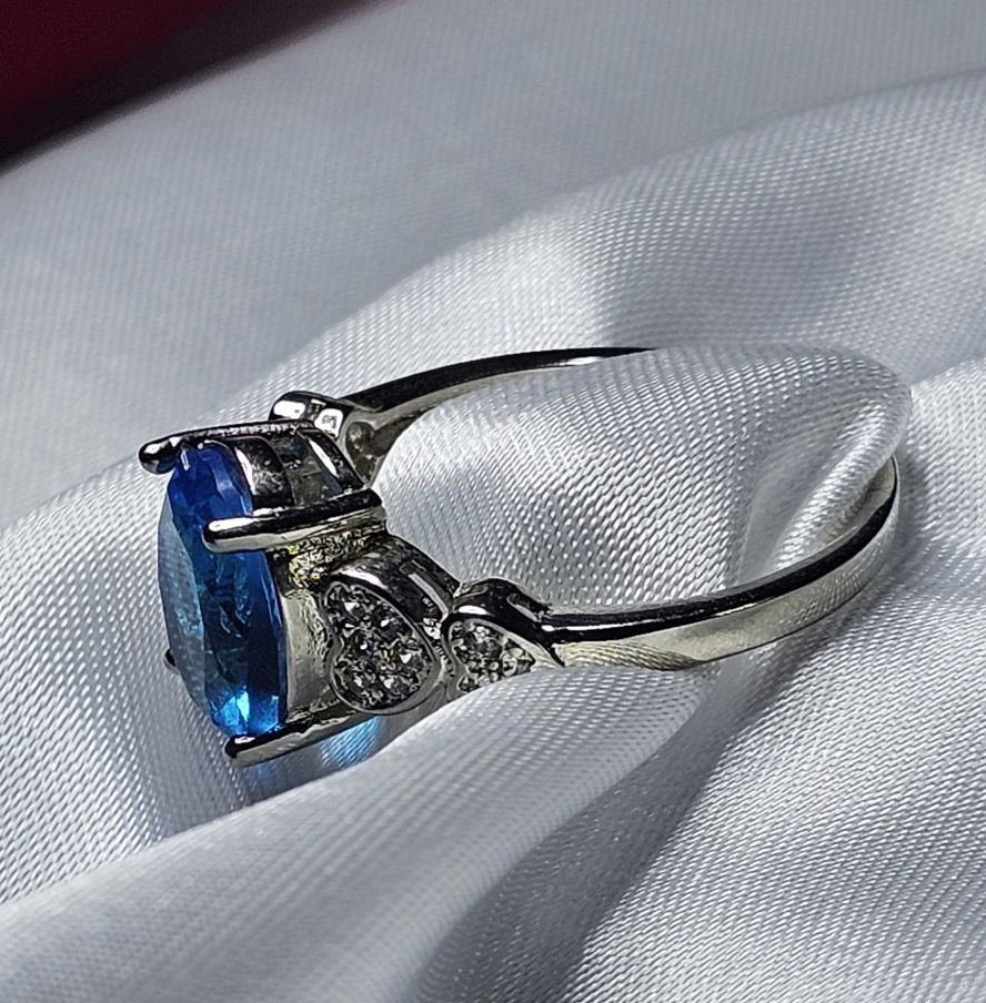 Anelli: Ring mit funkelndem Zirkonia, 925 versilbert Gr. 9 – Nuovo (secondo la descrizione) da Grenchen venduto da maretop 1