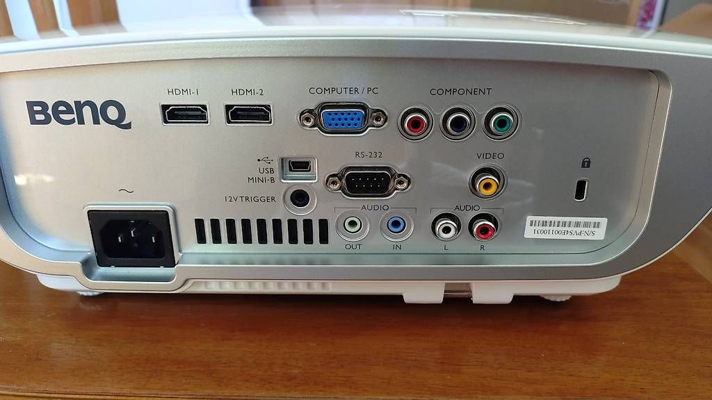 BenQ Vidéoprojecteurs: Beamer BenQ W1300 10h – Neuf (Voir description) à Winterthur par Floecke 4