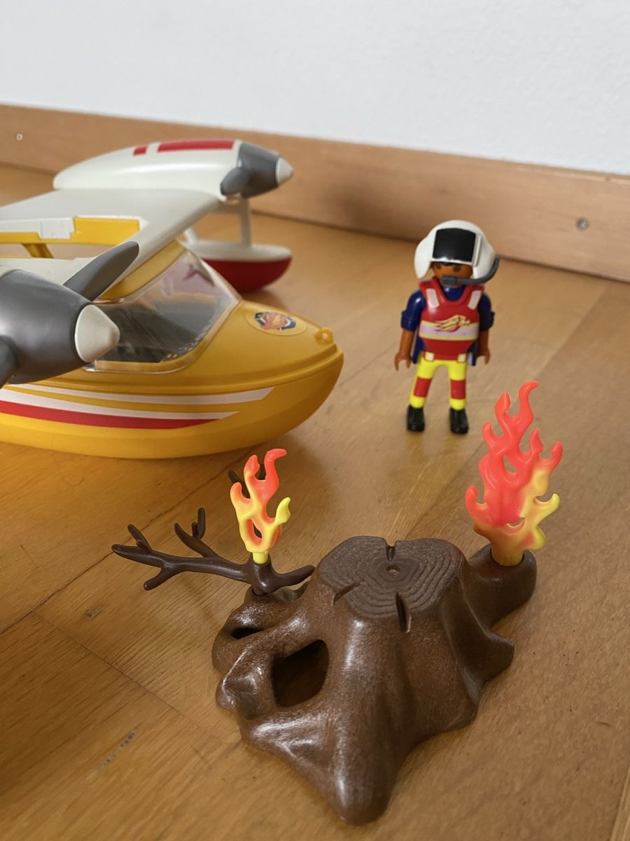 Playmobil Giocattoli: Playmobil Löschflugzeug 5560 – Usato da Küsnacht ZH venduto da Ameise099 1