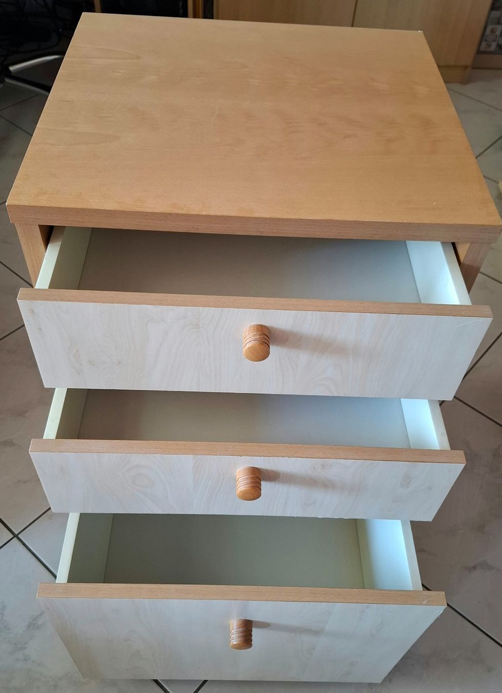 Cassettiere: Schubladen Holzmöbel 68x48x44cm. – Usato da Rotkreuz venduto da keerthdi 1
