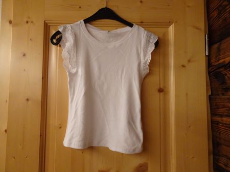 NEUES weisses Top aus Baumwolle mit Spitze Gr. S - 260510