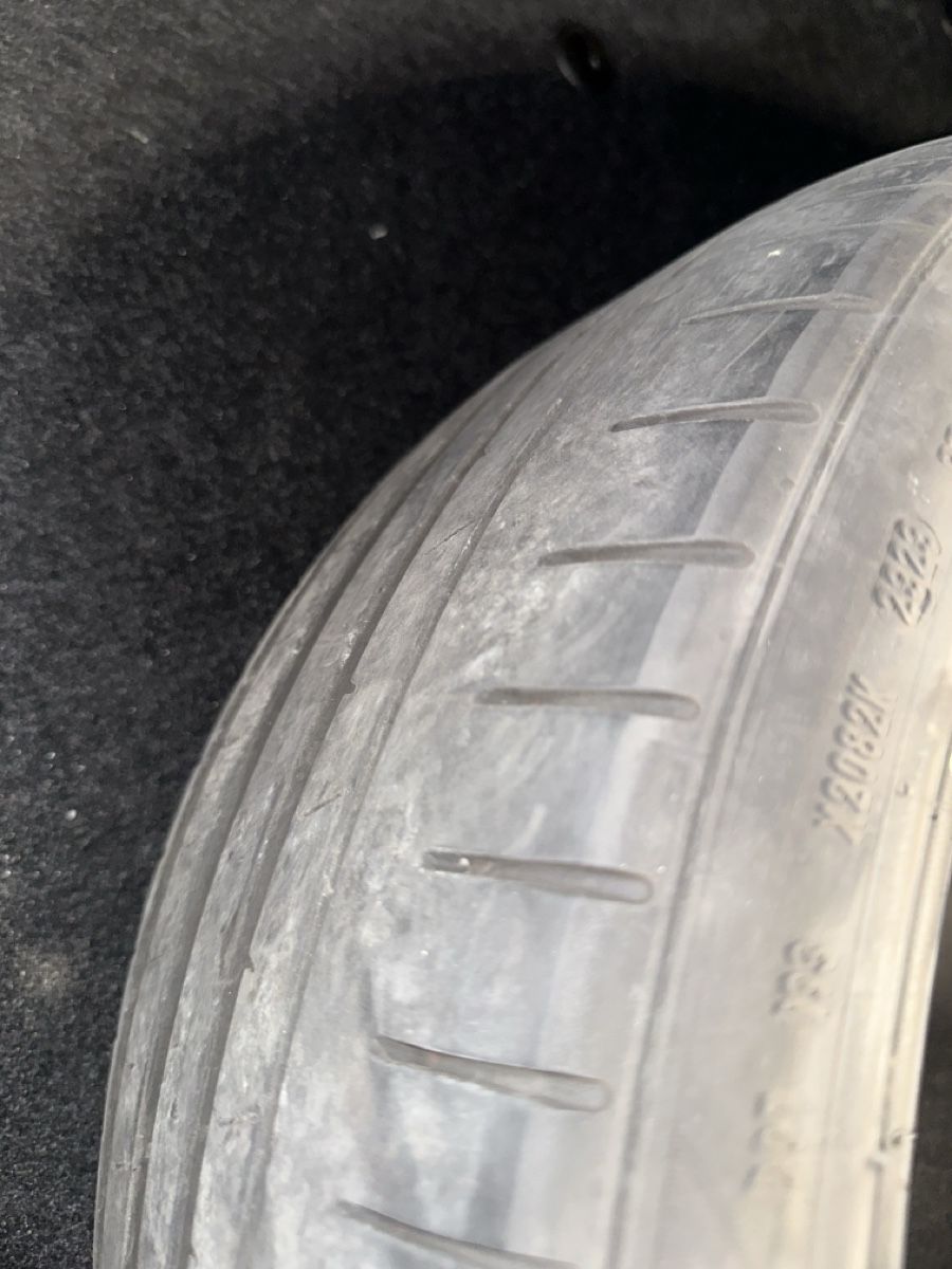 Pneumatici & Ruote complete: Pirelli P Zero 225/40/R19 93Y – Usato da St. Gallen venduto da m.gdl 4