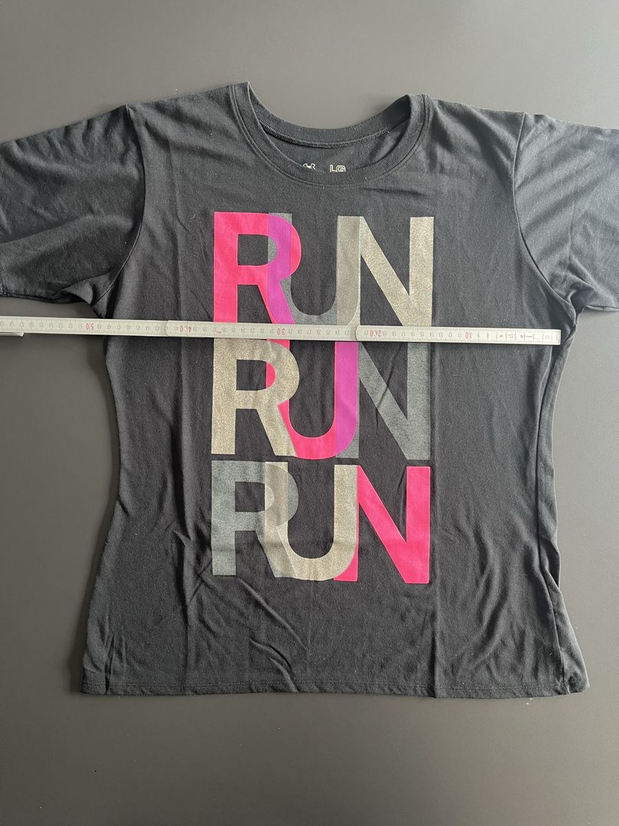 Under Armour T-shirt: T-shirt Underarmour – Usato da Lutry venduto da meg_pk9l 1