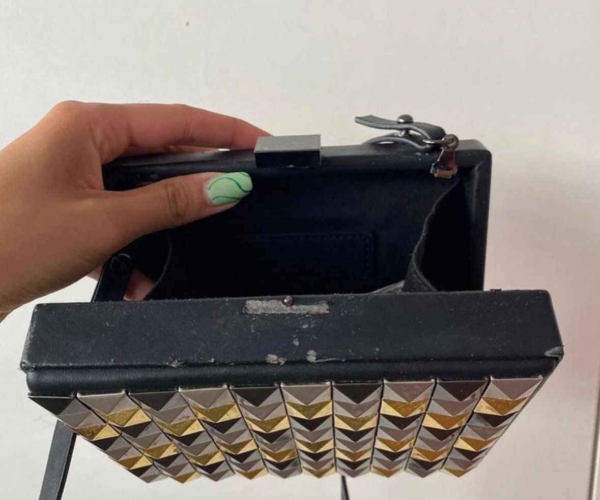 Taschen für Damen: Sac à bandoulière clouté – Gebraucht aus Montreux von m.mlkstn 1