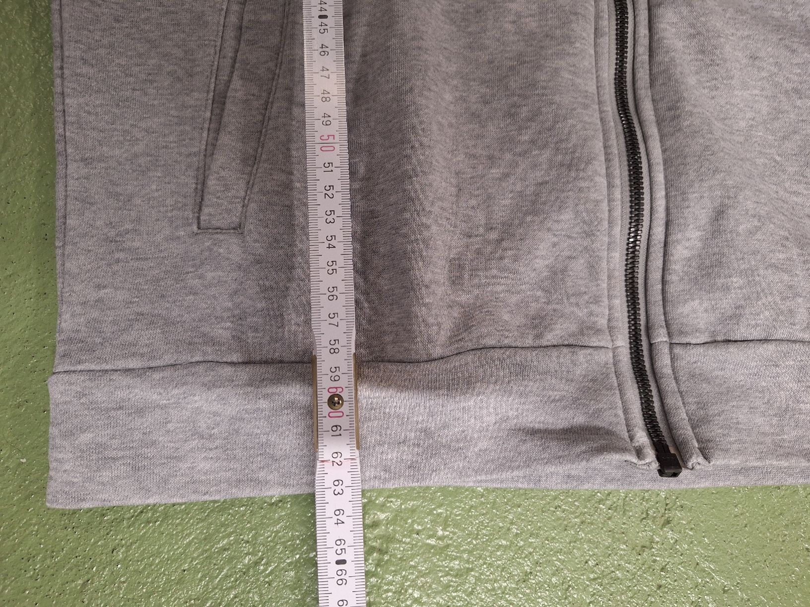 Adidas Giacche: Adidas Jacke  – Usato da Niederglatt ZH venduto da Bobsli 4