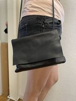 Petit sac élégant en cuir COS