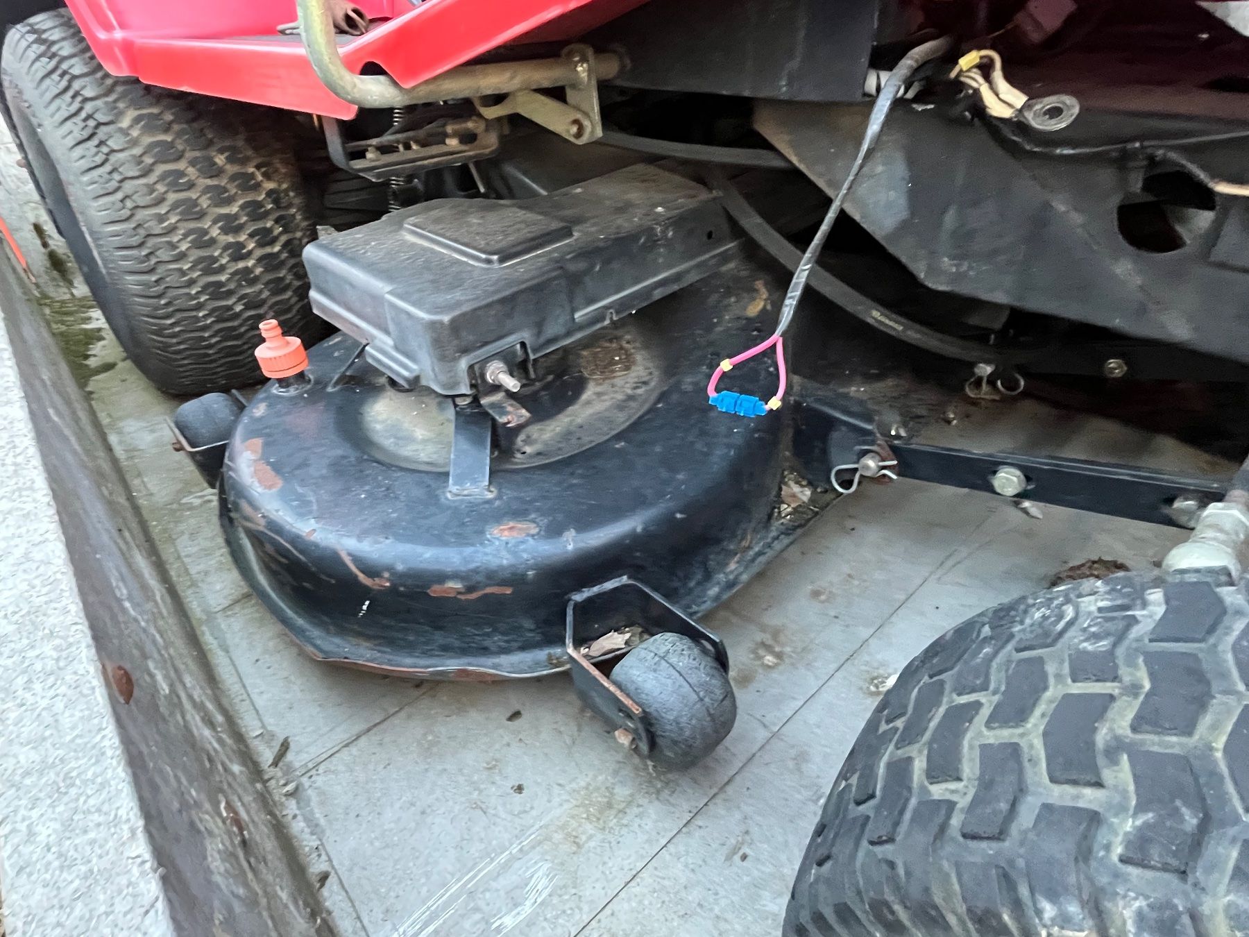 Rasenmäher: Rasenmäher Rasen -Traktor – Gebraucht aus Niederbipp von ARFIA 1