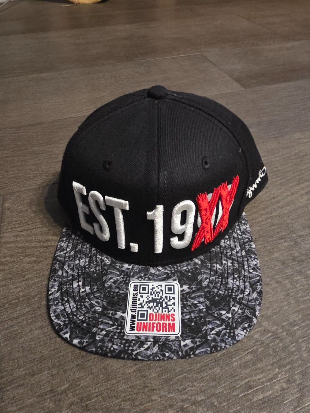 Altro in  Abbigliamento & Accessori: Djinns Cap Snapback schwarz gemustert gebraucht – Usato da Niederurnen venduto da Daniel0237