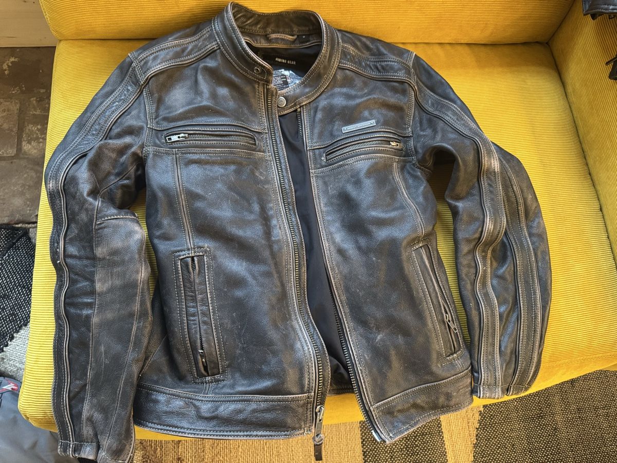 Harley-Davidson Giacche: Harley-Davidson Lederjacke Grösse M gebraucht – Usato da Zweisimmen venduto da Grubenwald11
