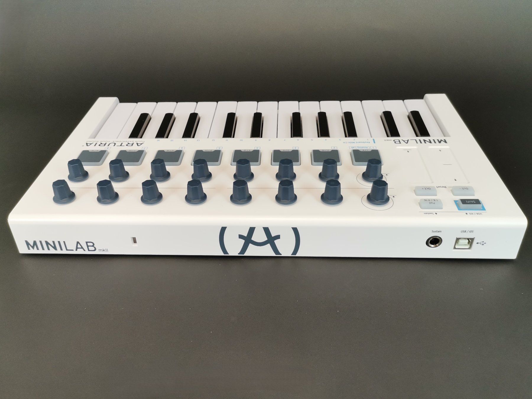 Arturia Mischpulte: ASTURIA MiniLab – Gebraucht aus Schaffhausen von Restwert_SH 3