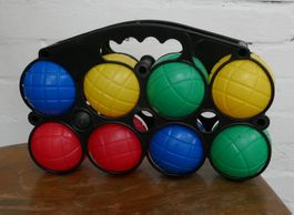 Boccia . rot-blau-grün-gelb . für die ganze Familie