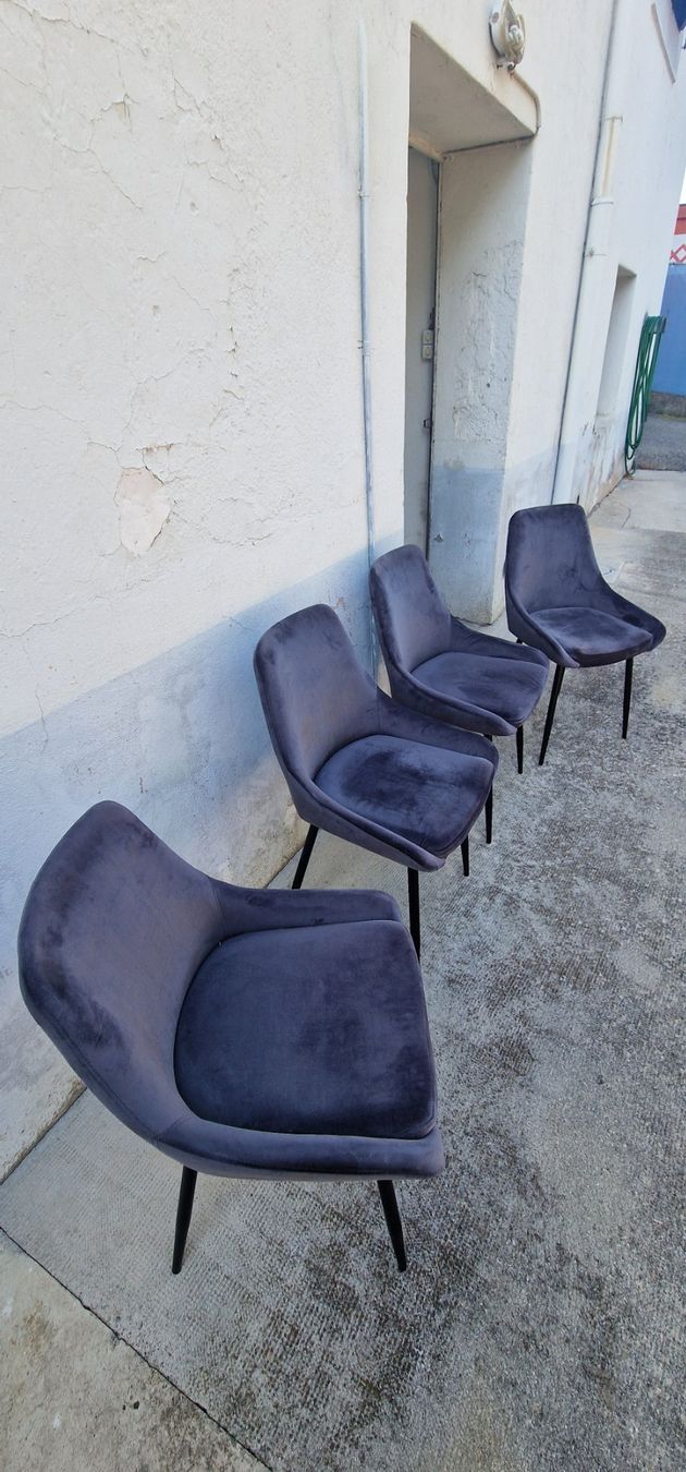 Stühle: Chaises Velours Gris (4 chaises) – Neu (gemäss Beschreibung) aus Vernier von dyl_8v8k 1