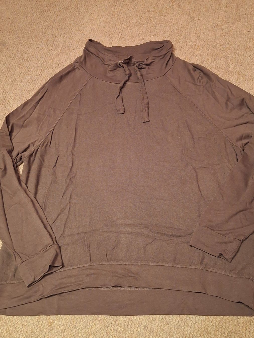 Tom Tailor Maglioni & Felpe: Pull vert olive - petit col taille XL marque Tom Tailor – Usato da Villiers venduto da san_jn5w 1