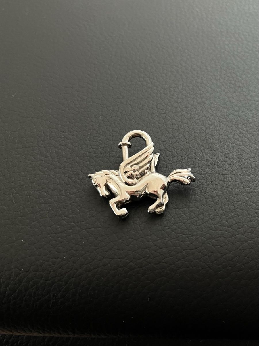 Hermès Portachiavi: Hermès Cadena Pégase 1993 Vintage Pegasus silber – Usato da Zürich venduto da emi_m9h6 5