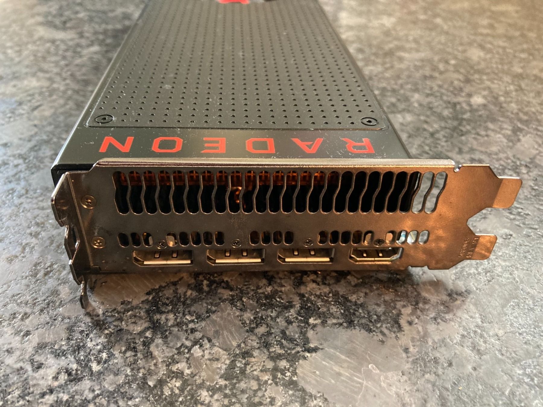 Amd Schede grafiche: Sapphire Radeon Vega 56 – Usato da Kleinwangen venduto da Suelei83 2