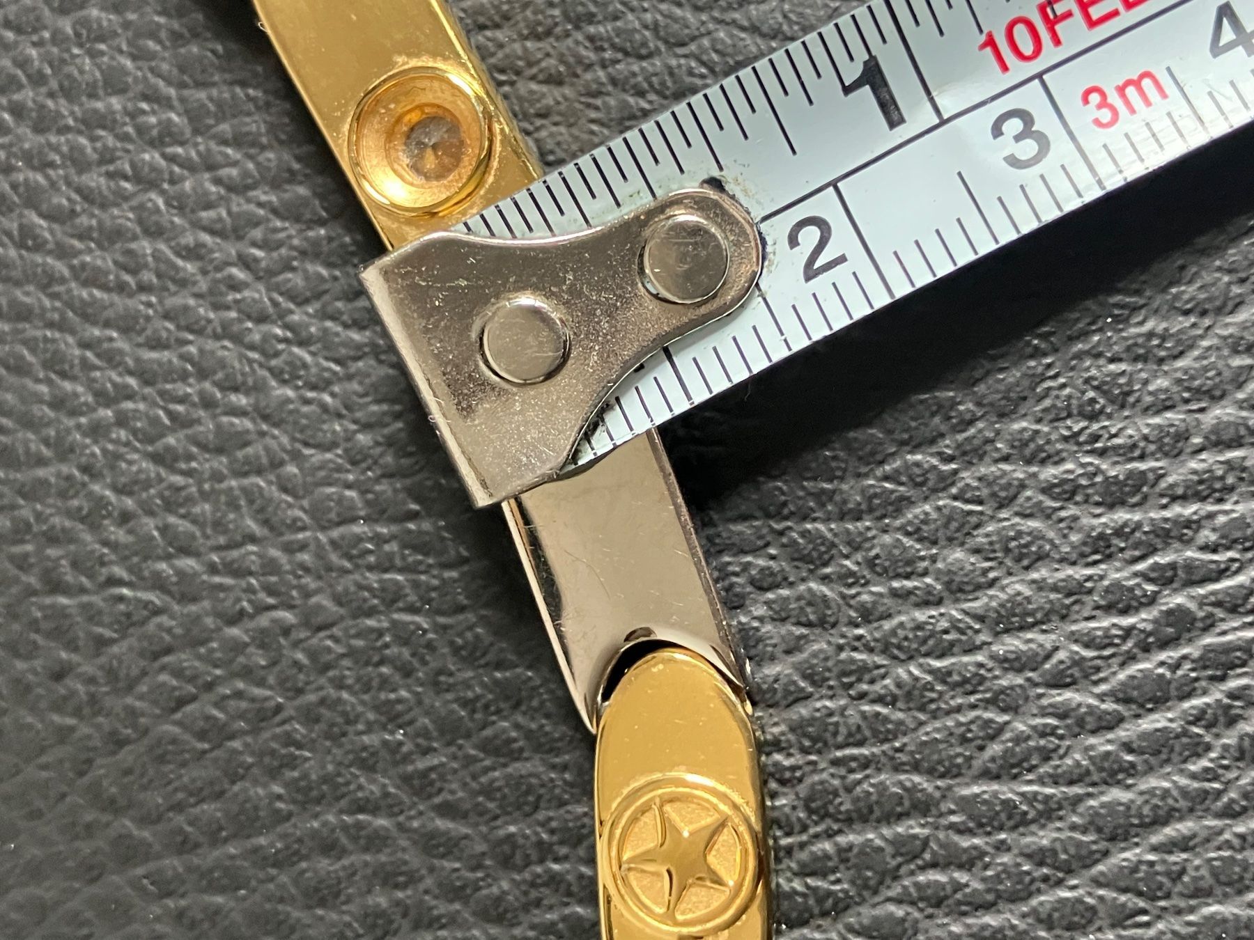Catenine: Collier ras- du- cou bicolore en acier – Usato da Peseux venduto da Chimon59 7