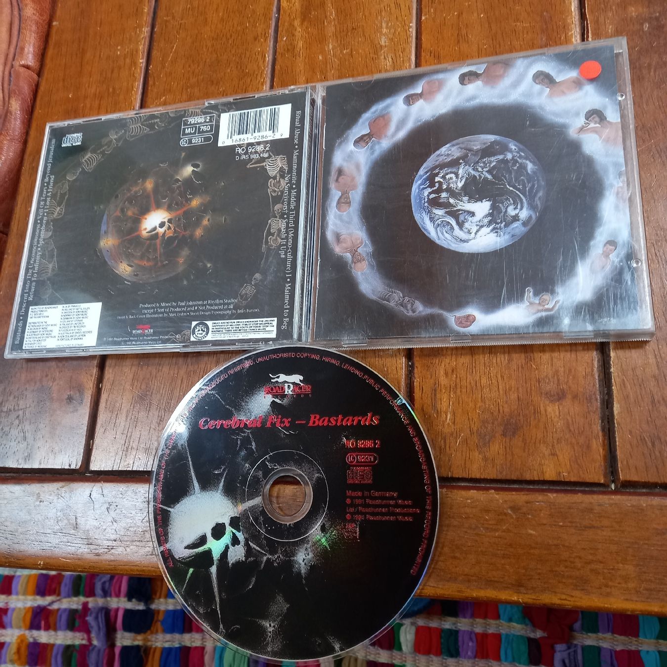 CD: cerebral fix- bastards  – Usato da St-Cergue venduto da VeganWarrior