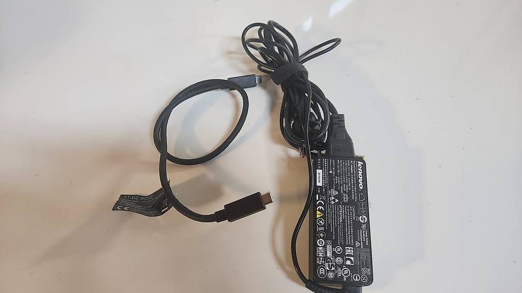 Docking station: Docking Station Lenovo ThinkPad Hybrid USB-C  – D'occasion à Donneloye par ire_767q 1