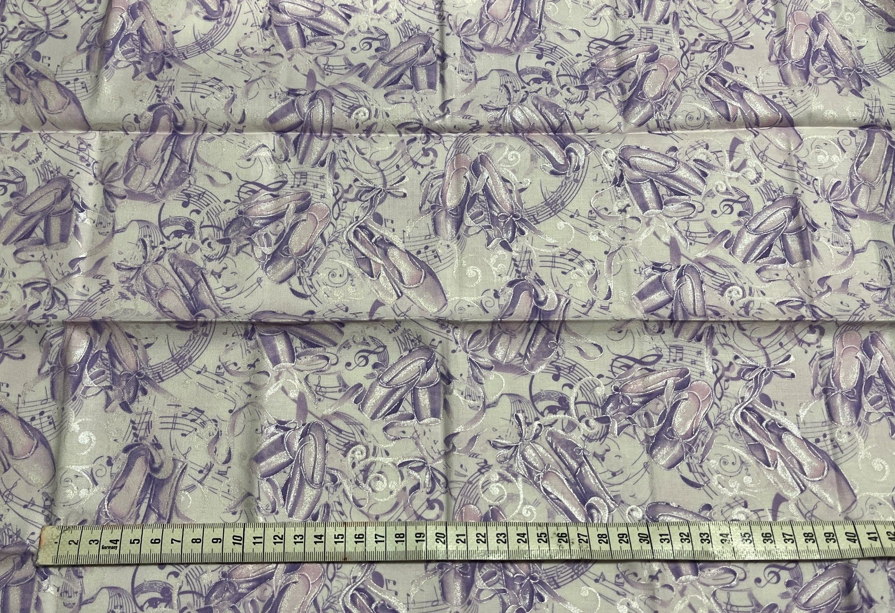 Tessuti: Patchworkstoffe Ballet no.2 mit 7 FQ lilatöne-silber – Nuovo (secondo la descrizione) da Seuzach venduto da KreativmitStoff 3