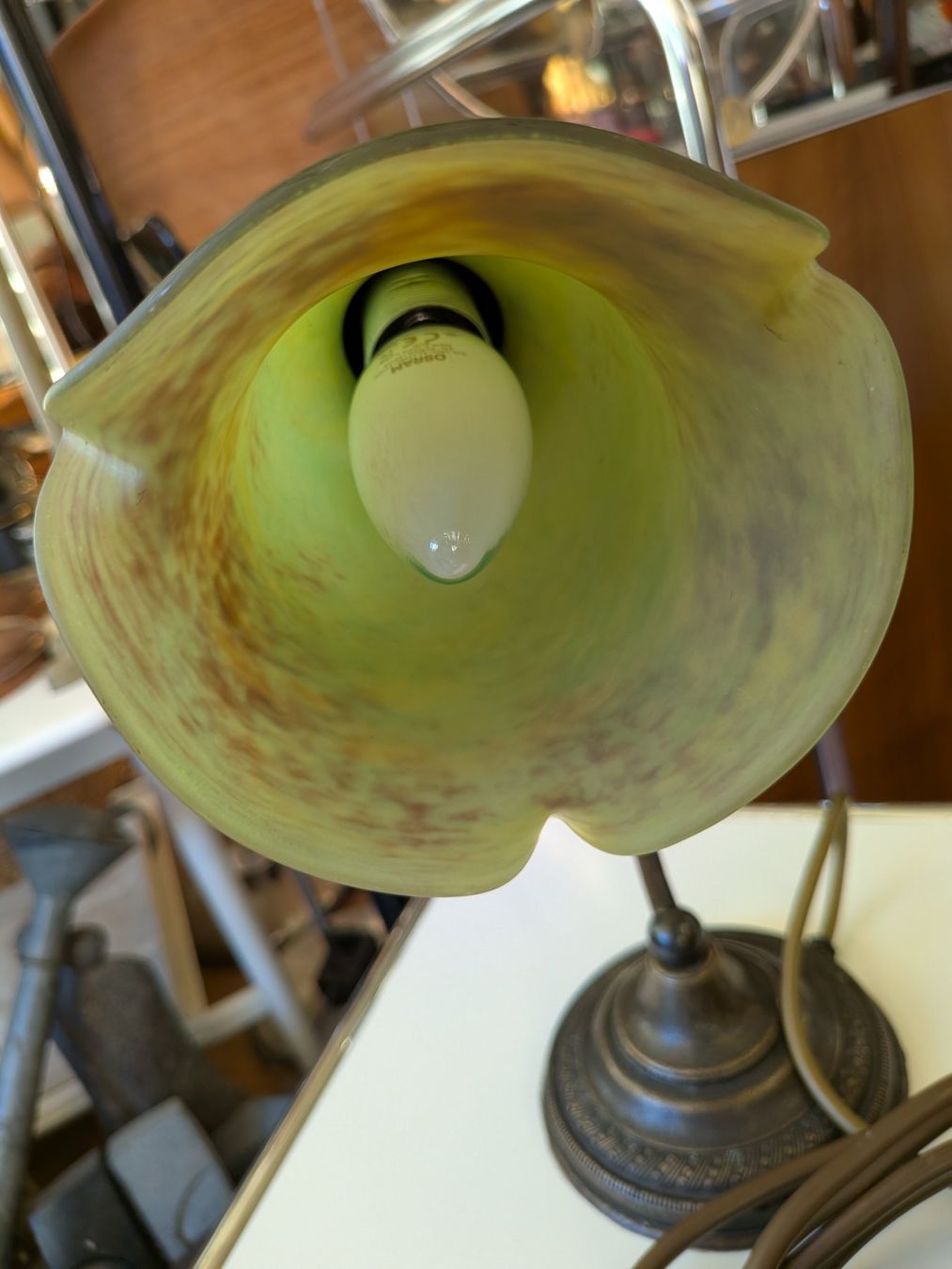 Lampade: Nostalgische Tischleuchte Les verres françaises – Usato da Emmen venduto da Brockofsky 1