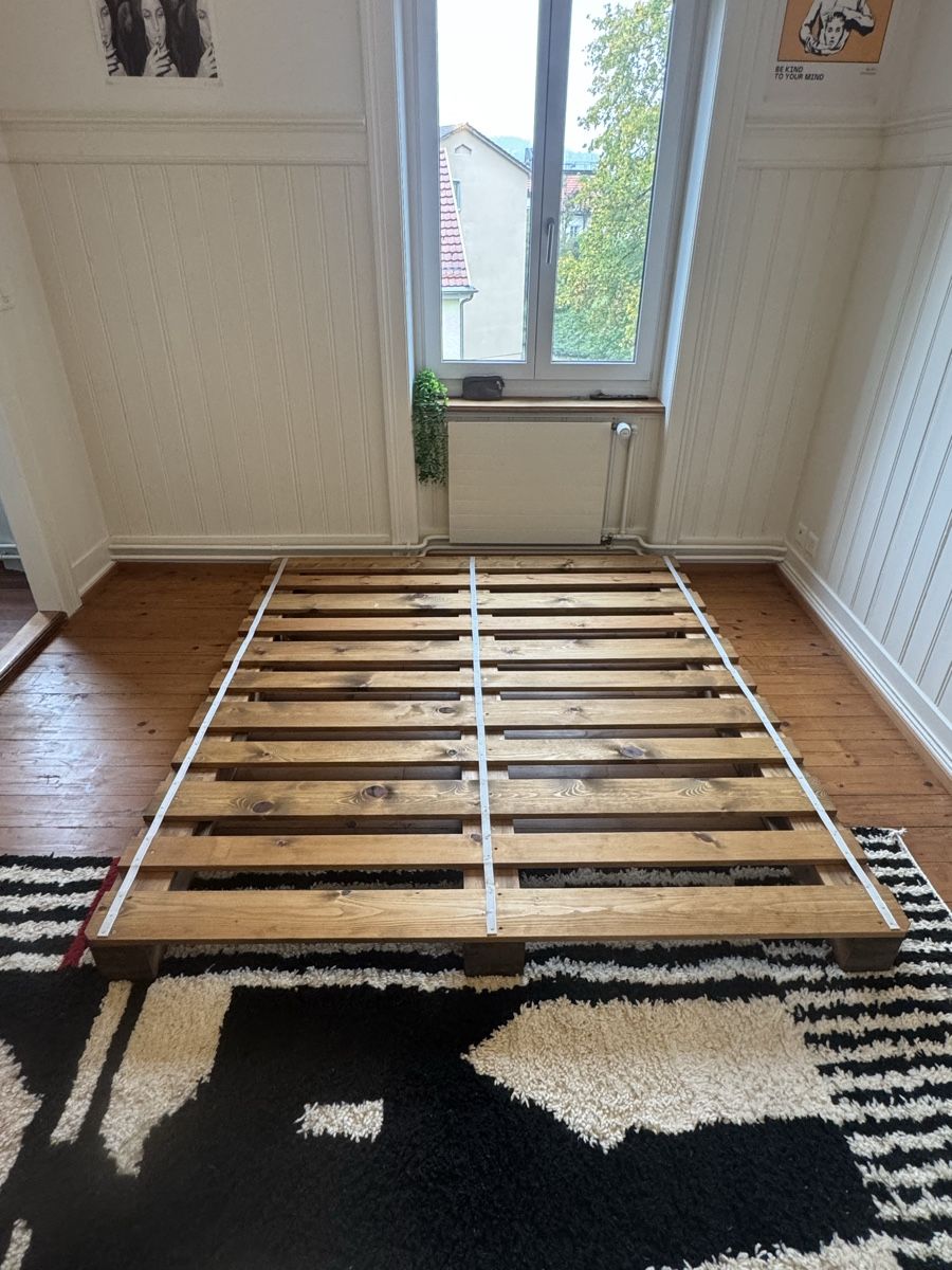 Betten: Palettenbett – Gebraucht aus St. Gallen von art_c8p8