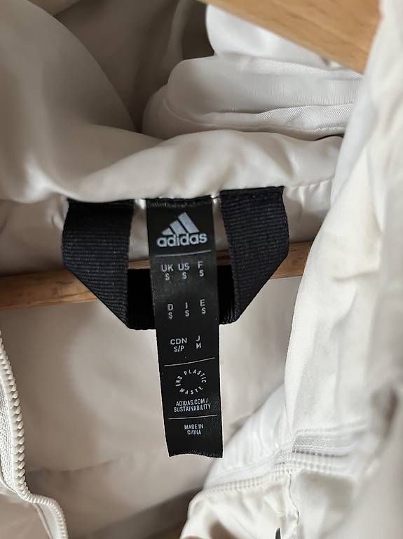 Adidas Jacken: Jacke – Gebraucht aus Freienwil von Eggice2994 1