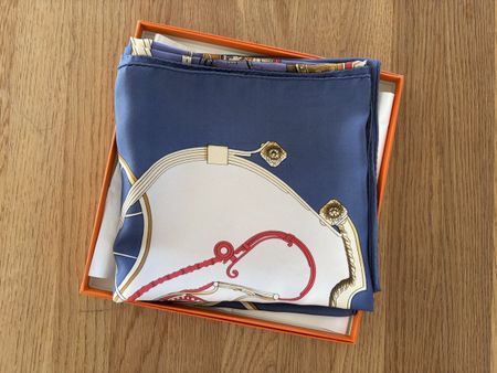 Hermès Paris Carré 90 «Springs» – Philippe Ledoux