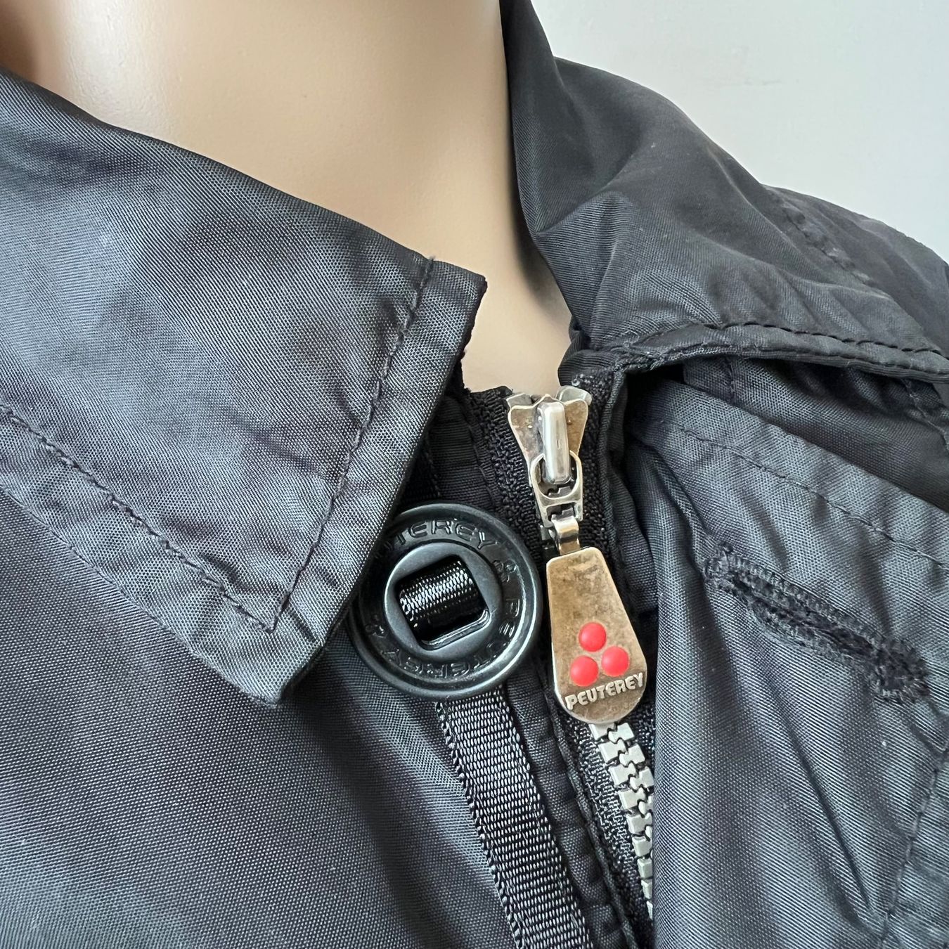 Peuterey Giacche: PEUTEREY Jacke 🖤 – Usato da zürich venduto da vintage12 7