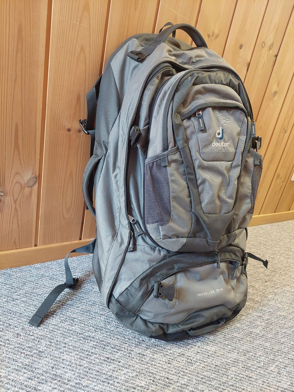 Deuter Zaini: Deuter Traveller 70+10 Reiserucksack – Usato da S-chanf venduto da diascha 1