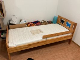 Kinderbett "Kritter" von Ikea, mit Lattenrost und Matratze