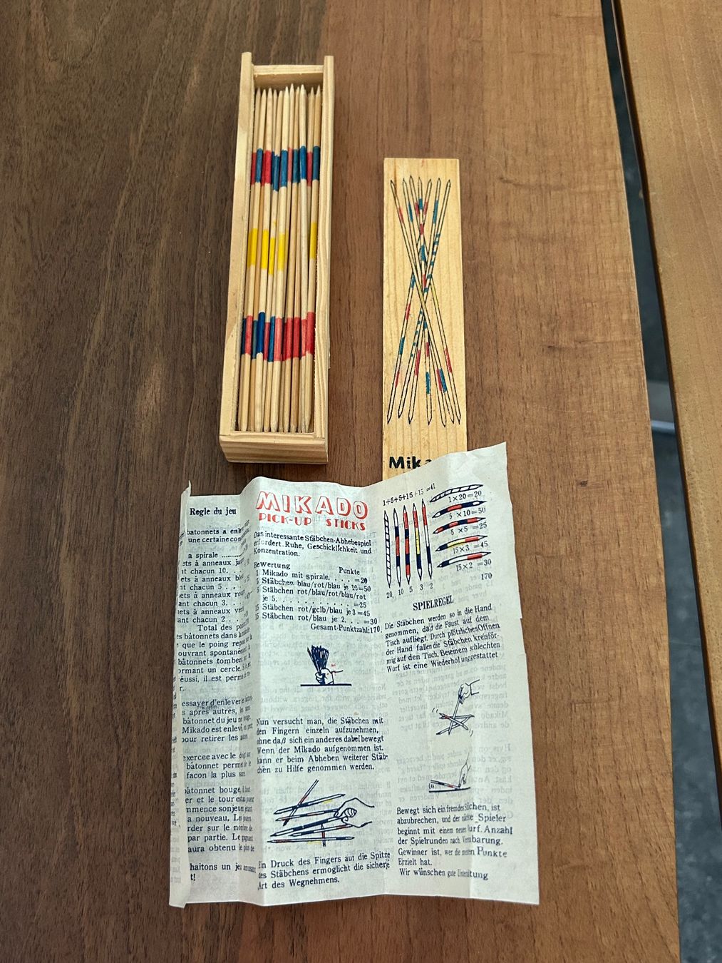 Giochi: Älteres Mikado Pick-Up Sticks Holz – Usato da Schötz venduto da chousan