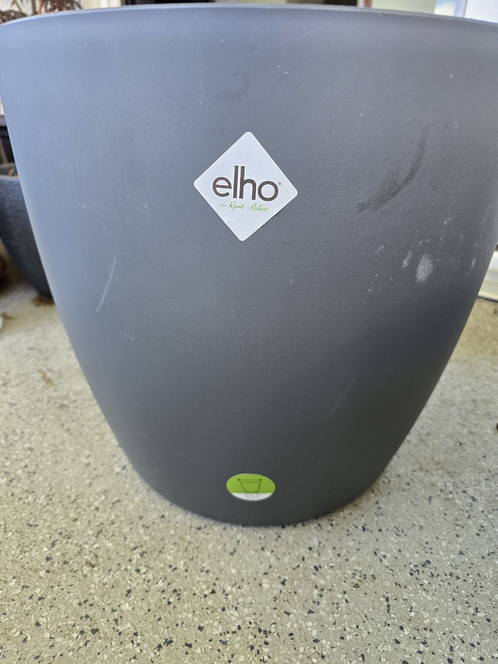 Blumentöpfe: elho brussels wheels 40 cm – Gebraucht aus Rickenbach b. Wil von VeryLovelyThings