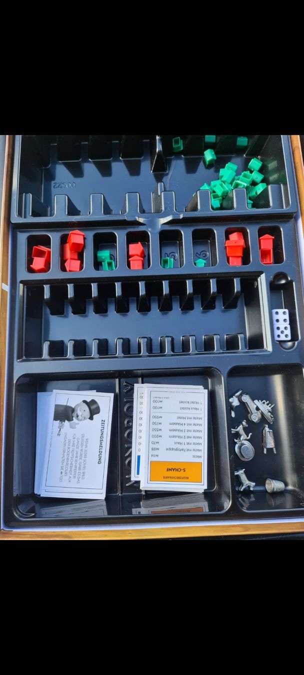 Hasbro Giochi: Monopoly Engadin - Winter Edition - Top Zustand! – Usato da Niederlenz venduto da DaveDasWahnsinn 1