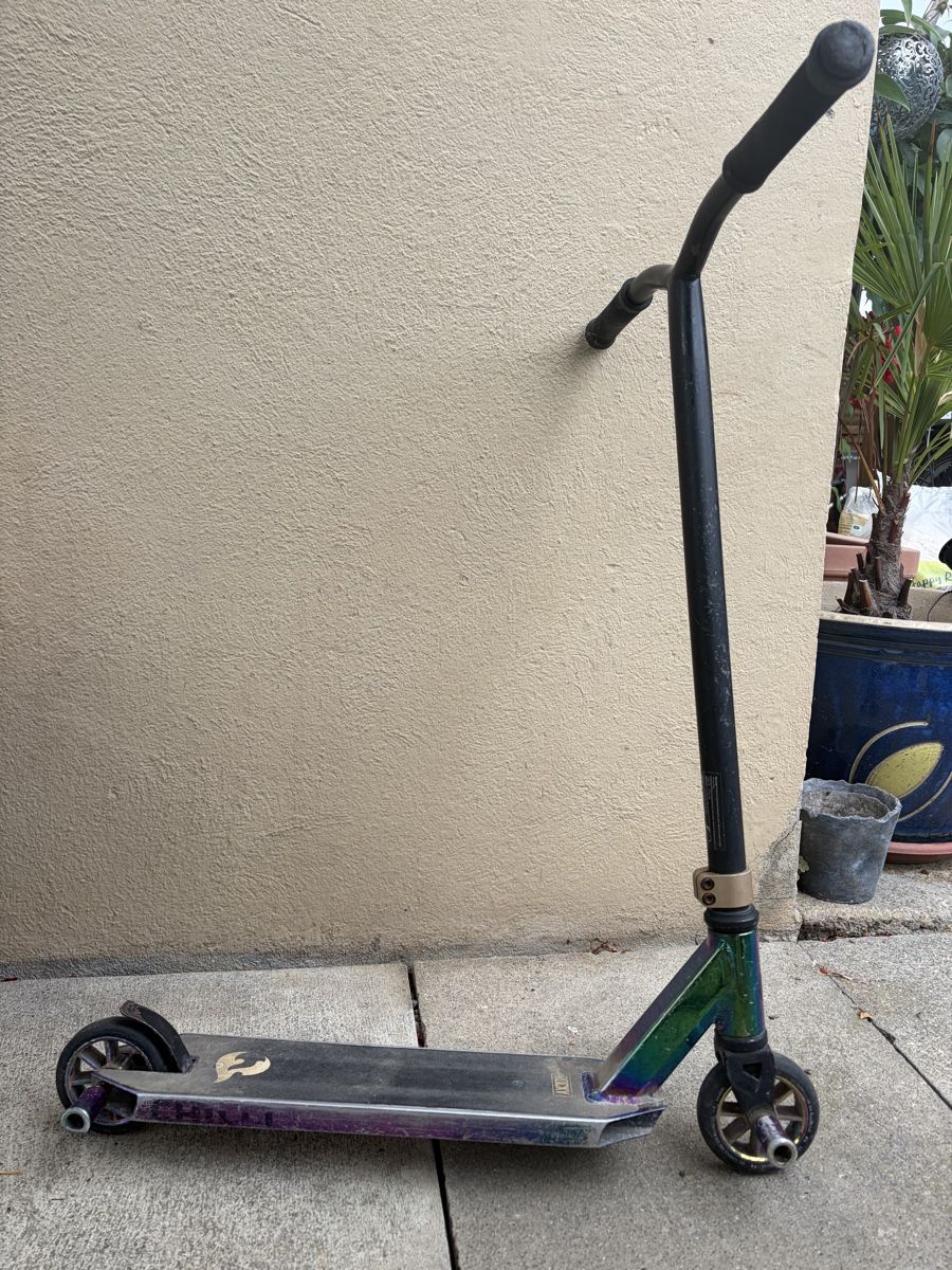 Chilli Kickboard: Stuntscooter Chilli Trottinette  – Gebraucht aus Waltenschwil von Sama80