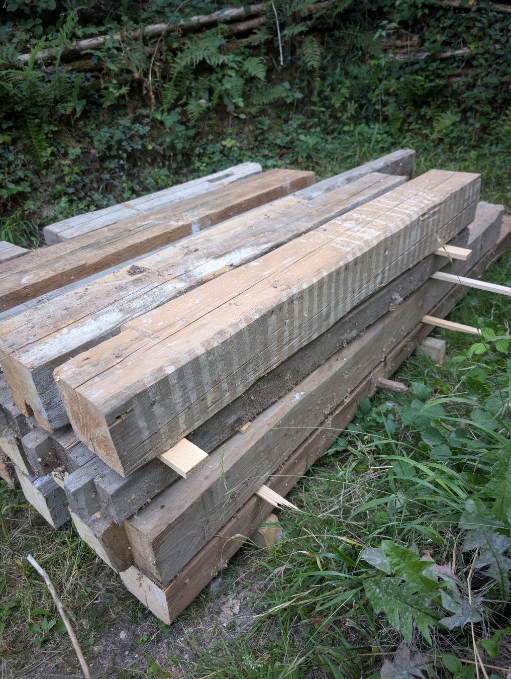 Holzartikel: Rustikale Altholbalken – Gebraucht aus Schlatt TG von _holzdesignbbq 1
