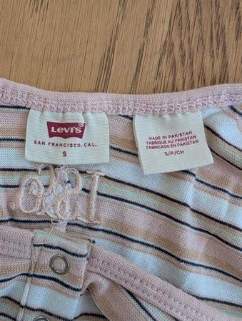 Body von Levi's, Gr. S (34/36) *neuwertig*