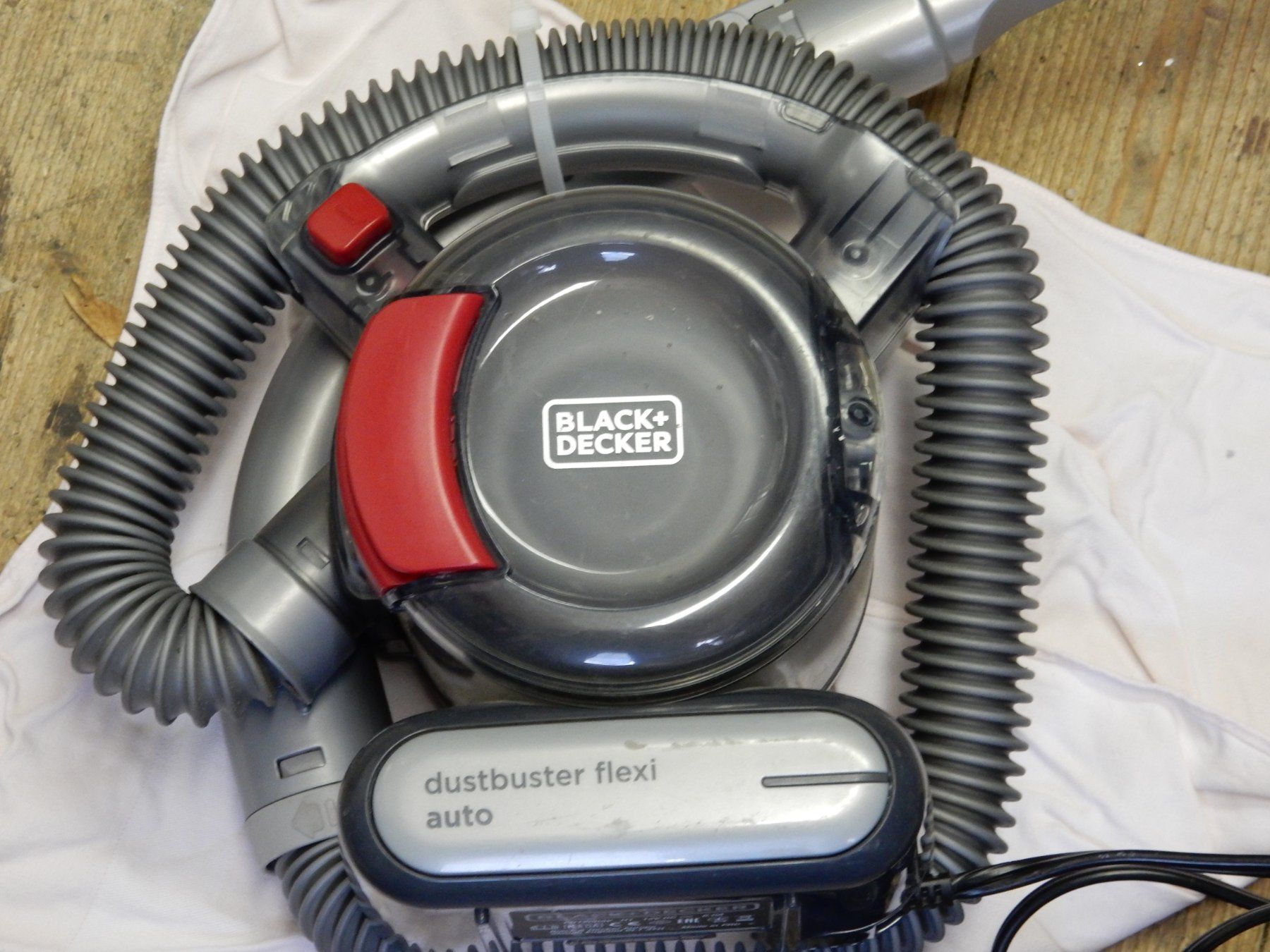 Aspirapolveri & Accessori: Auto Staubsauger Black & Decker – Usato da Balsthal venduto da Subaru11
