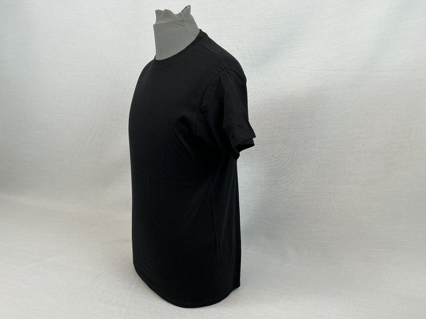 T-shirt: B&C Collection T-Shirt schwarz M – Nuovo (secondo la descrizione) da Richterswil venduto da Restwert_Richterswil 1