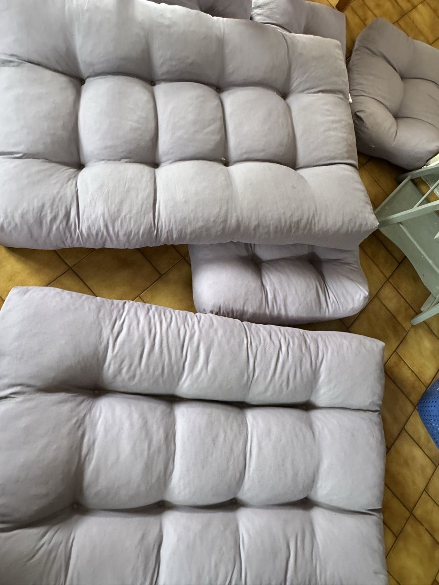 Cuscini: Lots coussins palettes 2 grands 4 petits – Usato da Veyrier venduto da kimedovapa 4