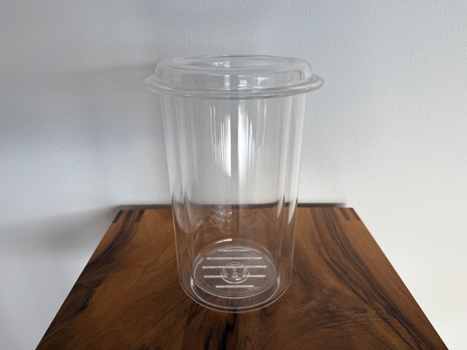 Altro: Weinkühler aus Kunststoff – Usato da Herrliberg venduto da uwmos