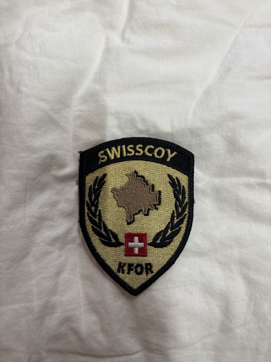 Schweizer Armee Placchette & Badge: Swisscoy Badge Schweizer Armee – Nuovo (secondo la descrizione) da Langenthal venduto da MrLoupanji