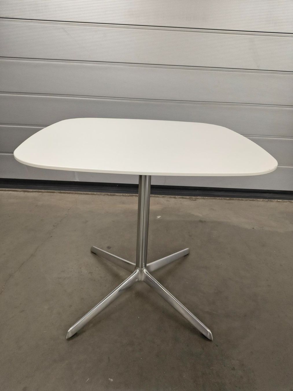 Tavoli: Tisch "Brunner Break" mit Softquadrat-Platte – Nuovo (secondo la descrizione) da Urtenen-Schönbühl venduto da brunner-ag 1