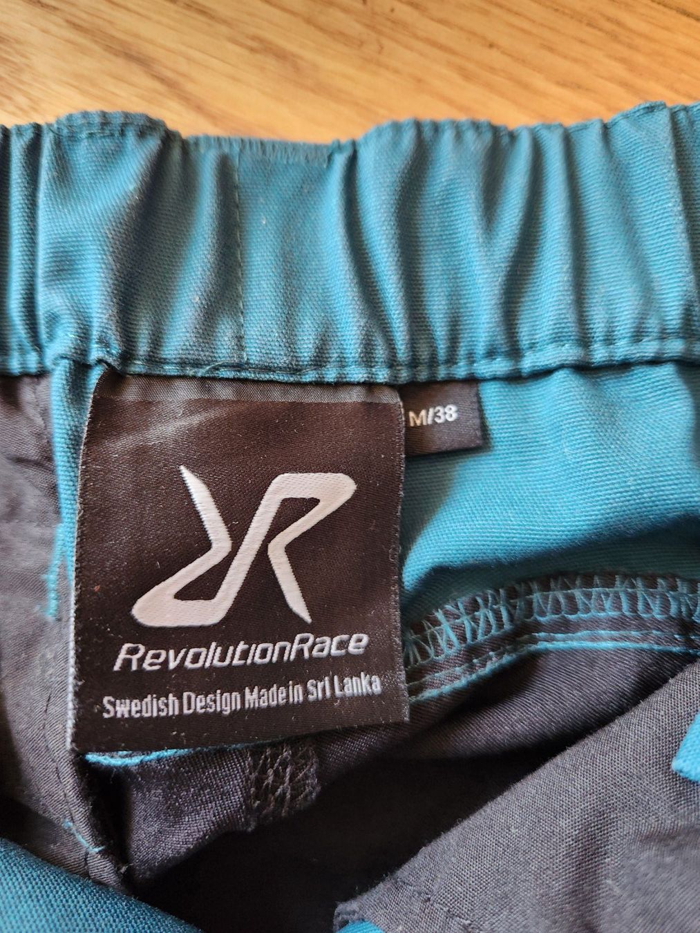 RevolutionRace Pantalons: Revolution Race Freizeithose Gr. M – D'occasion à Fanas par Rurero03 2