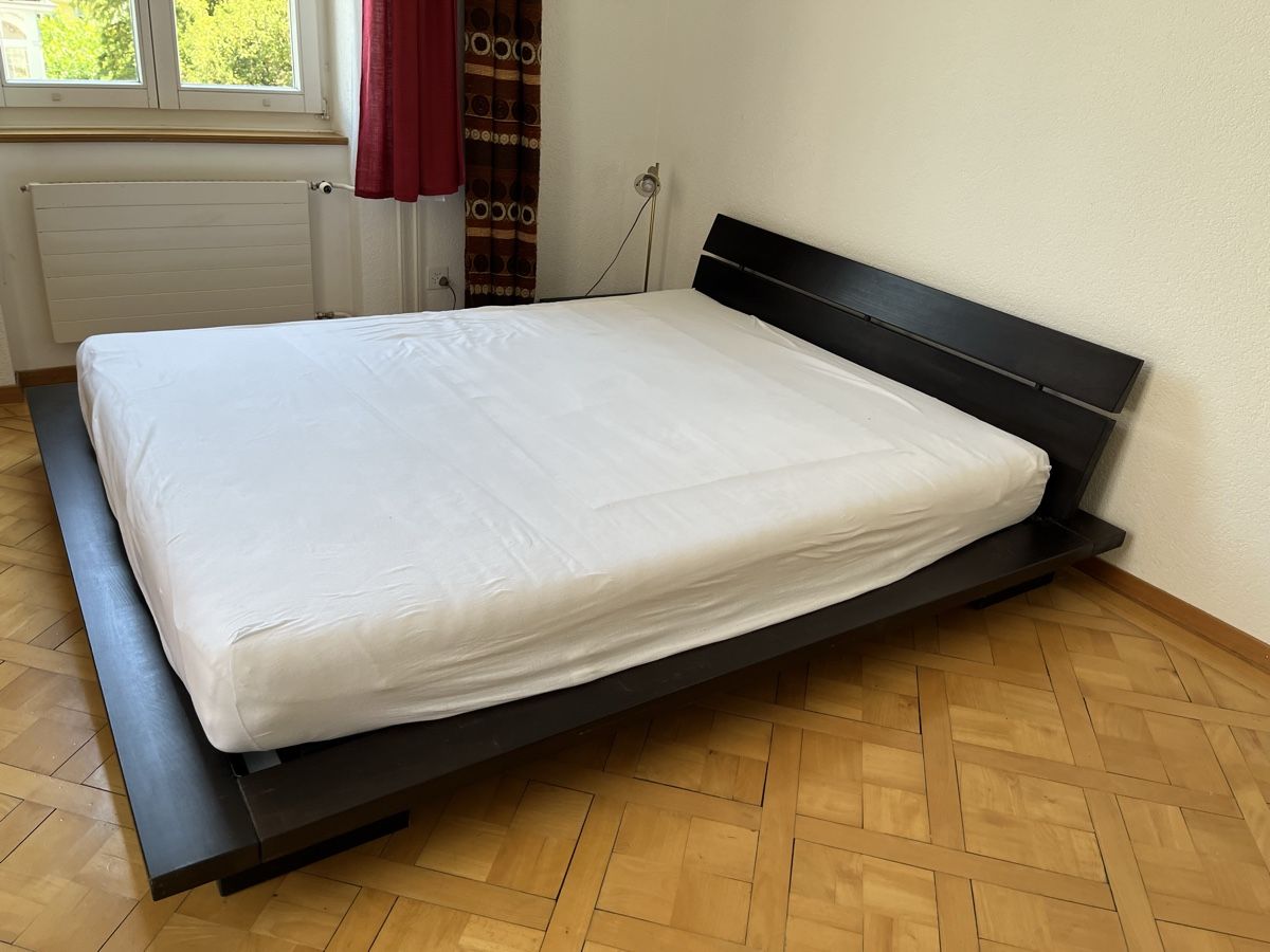 Betten: Holzbett - Schwarz – Gebraucht aus Winterthur von han_vbh9 1