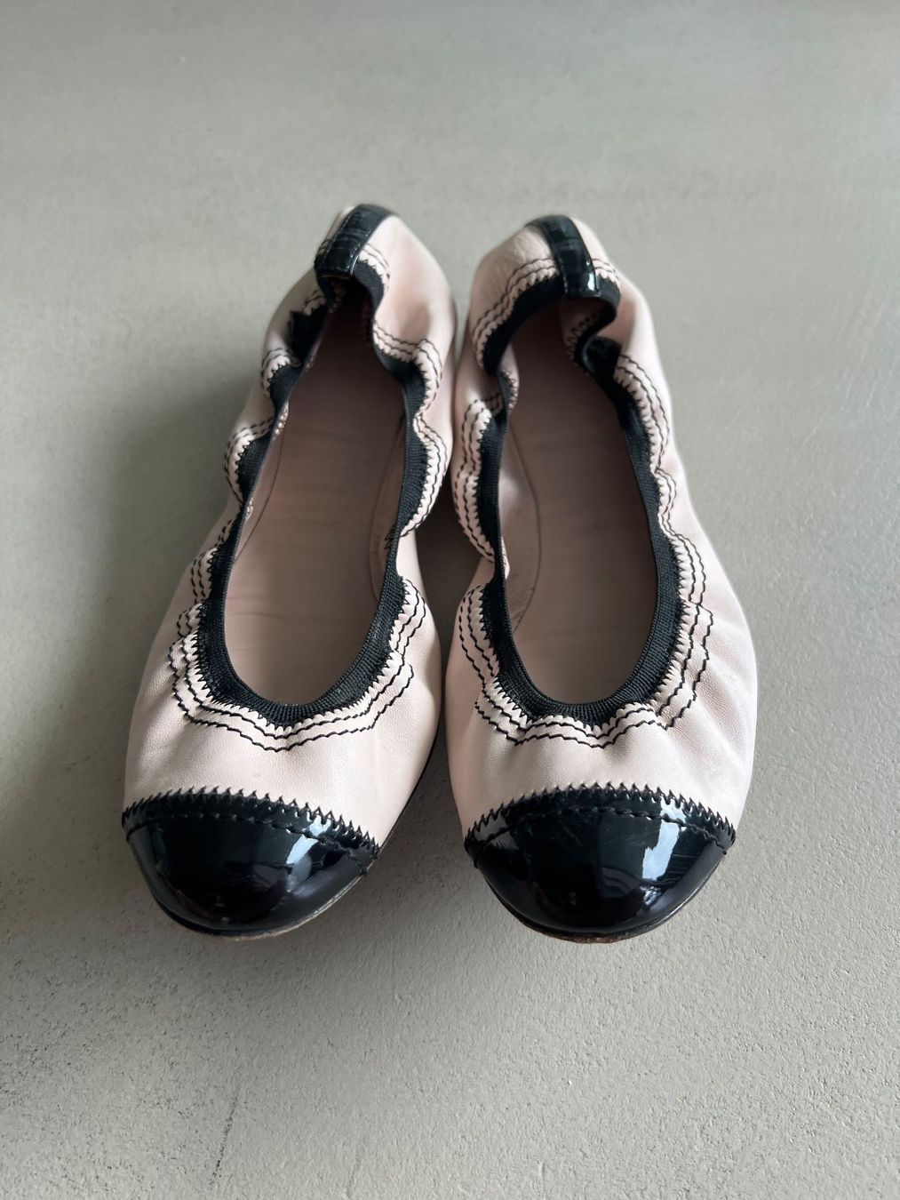Chanel Scarpe da donna: Die schönsten CHANEL Ballerinas – Nuovo (secondo la descrizione) da Schaan venduto da Poltera