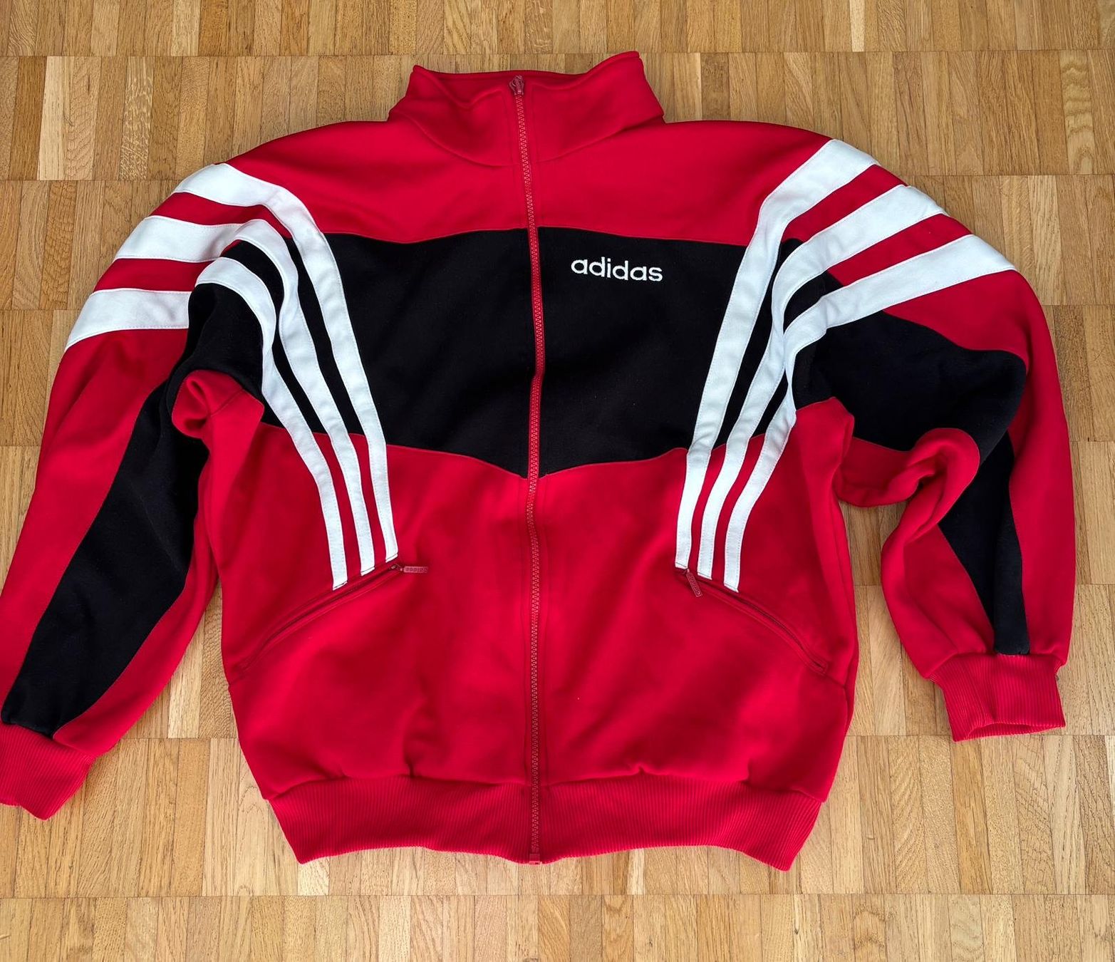 Adidas Giacche: VINTAGE ADIDAS 90S Trainerjacke – Usato da Jona venduto da Baron279